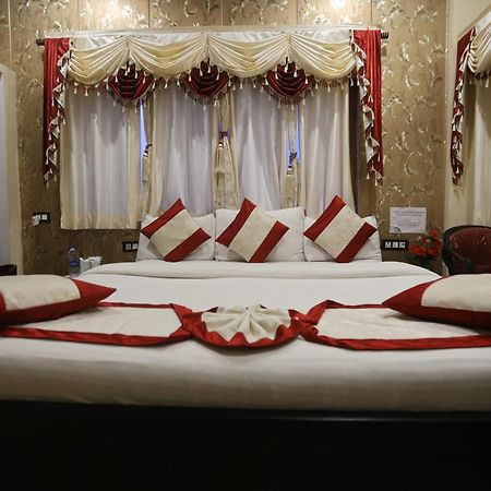 The Ranikhet Continental Hotel Luaran gambar