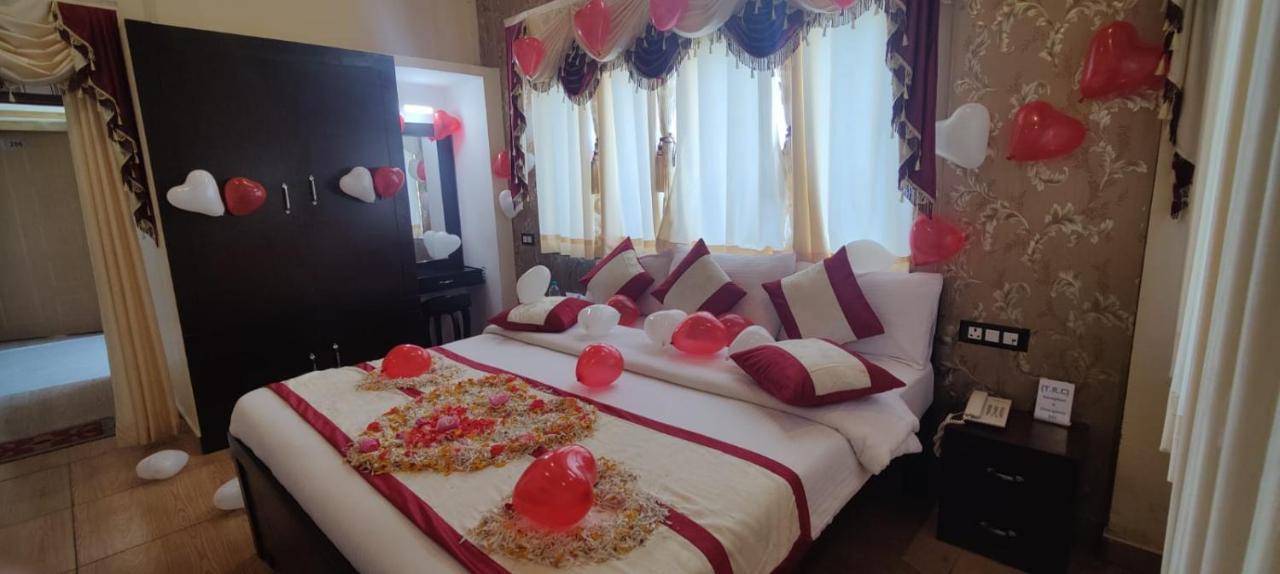 The Ranikhet Continental Hotel Luaran gambar