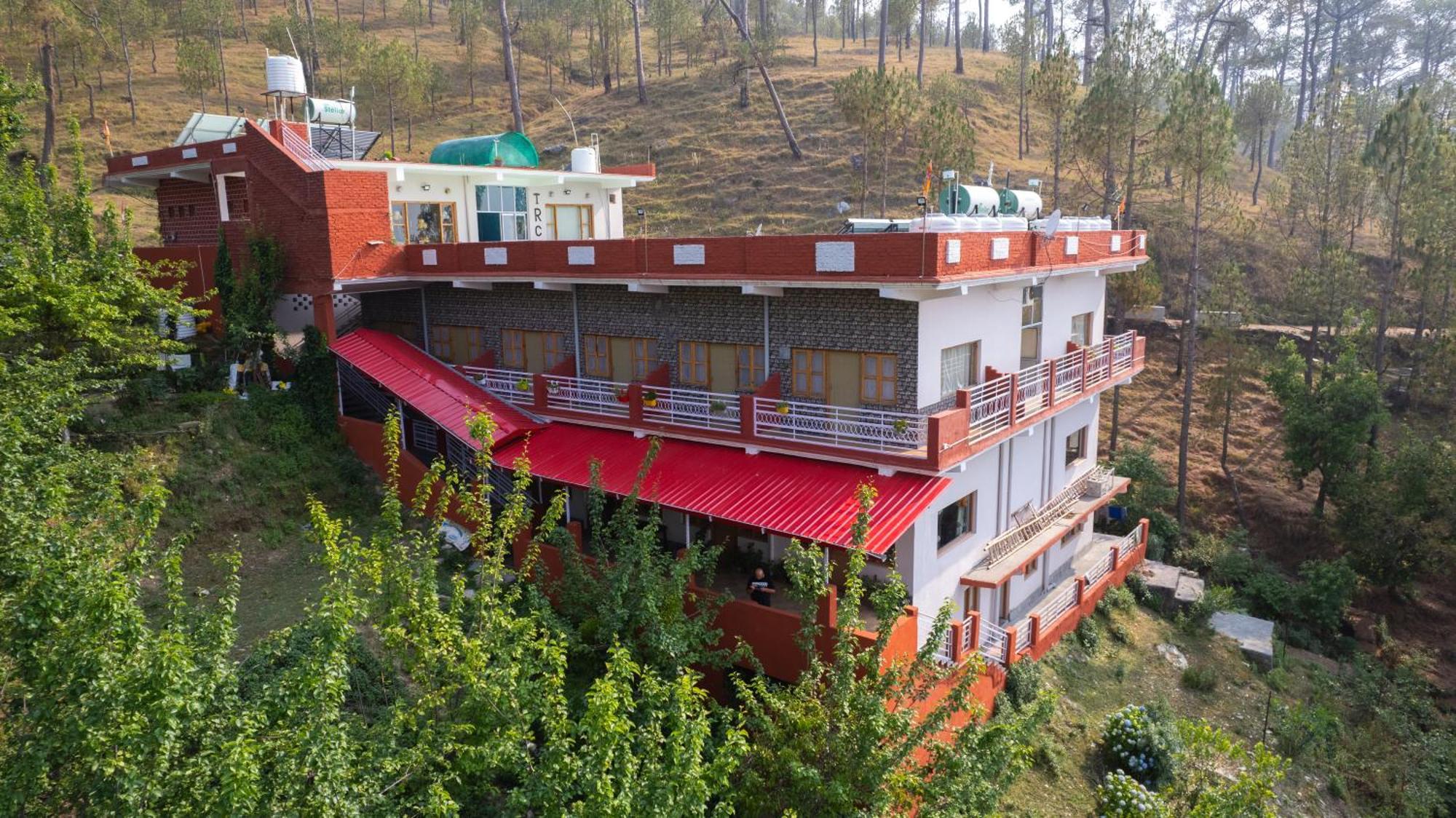The Ranikhet Continental Hotel Luaran gambar