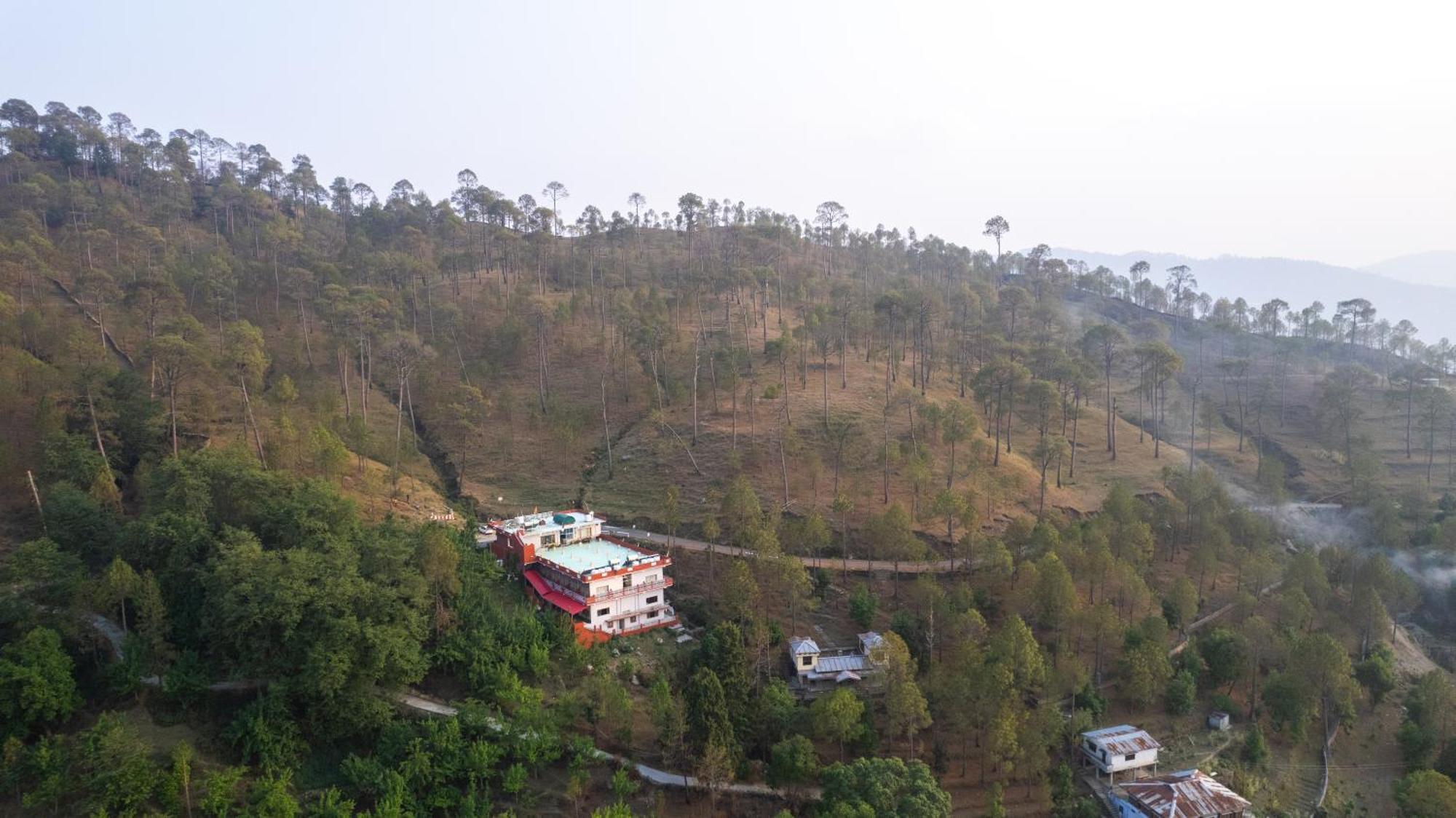 The Ranikhet Continental Hotel Luaran gambar